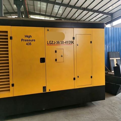 3630-4120K Cywasgydd Aer Sgriwio Diesel wedi'i osod ar sgid dau gam